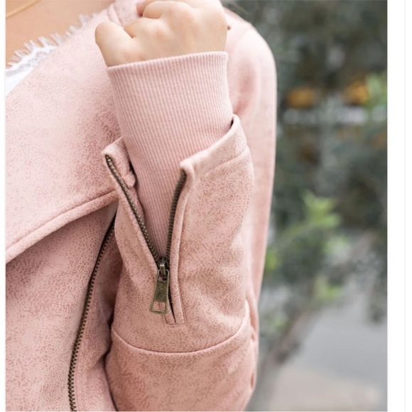 Grace & Lace Move Free Leather Like Moto Jacket in Blush, Like New - Picture 4 of 15